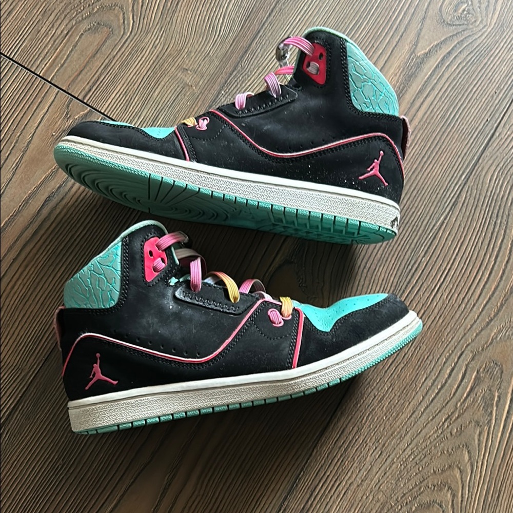 Nike sneaker size 2